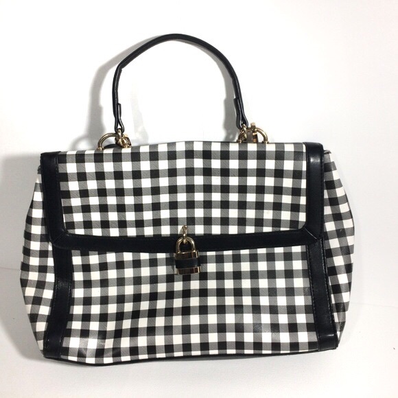 Signature by Avon Handbags - Avon Signature Black & White Bag